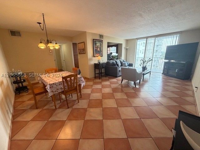 137 Golden Isles Dr 912, Hallandale Beach, FL 33009