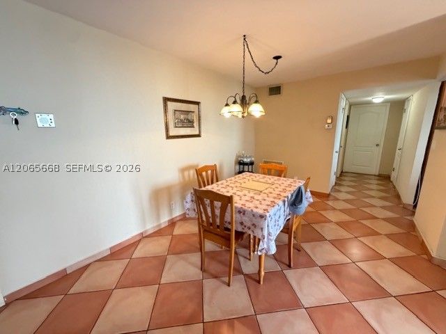 137 Golden Isles Dr 912, Hallandale Beach, FL 33009
