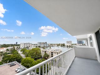 137 Golden Isles Dr 912, Hallandale Beach, FL 33009