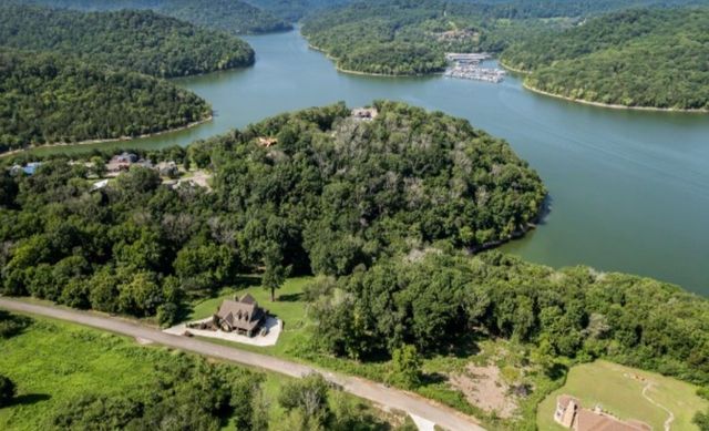 145 High Bridge Rd, Smithville, TN 37166