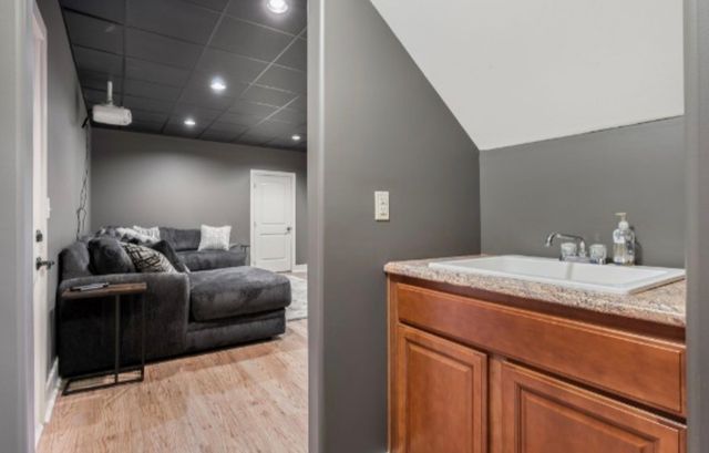 145 High Bridge Rd, Smithville, TN 37166