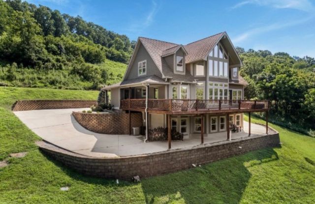 145 High Bridge Rd, Smithville, TN 37166