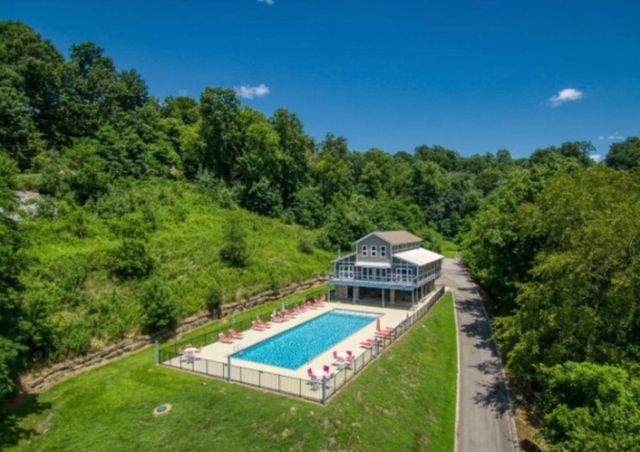 145 High Bridge Rd, Smithville, TN 37166