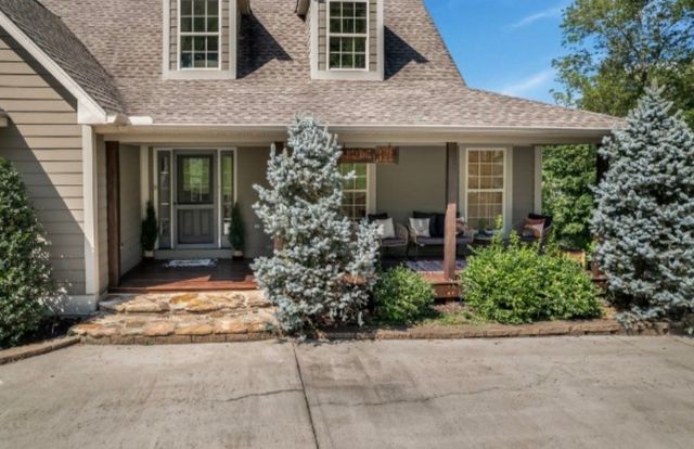 145 High Bridge Rd, Smithville, TN 37166