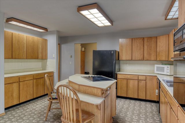 320 S Ramsey St, Tekoa, WA 99033