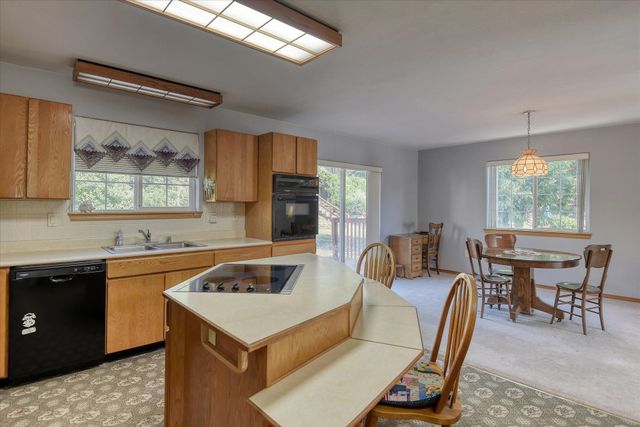 320 S Ramsey St, Tekoa, WA 99033