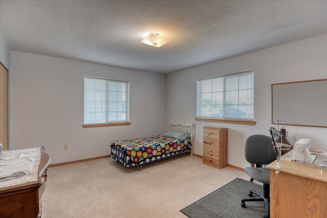 320 S Ramsey St, Tekoa, WA 99033