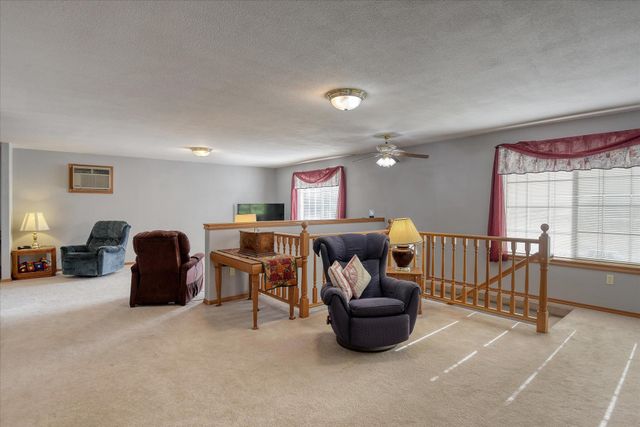 320 S Ramsey St, Tekoa, WA 99033