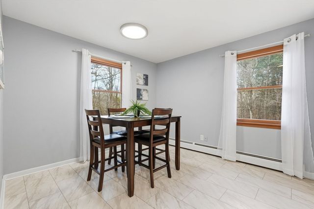 6 Madison Ave, Southampton, MA 01073