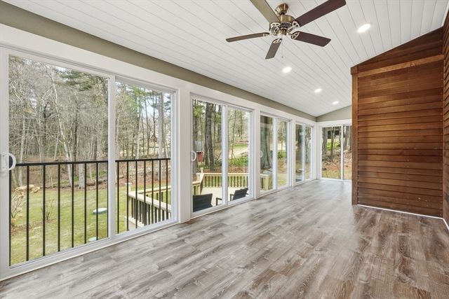 6 Madison Ave, Southampton, MA 01073