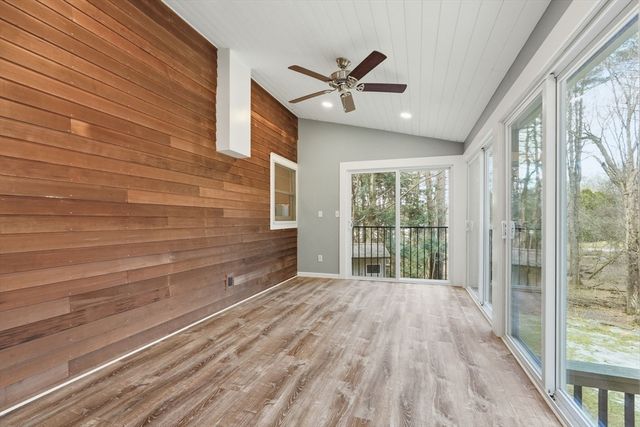 6 Madison Ave, Southampton, MA 01073