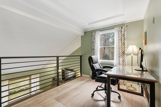 6 Madison Ave, Southampton, MA 01073