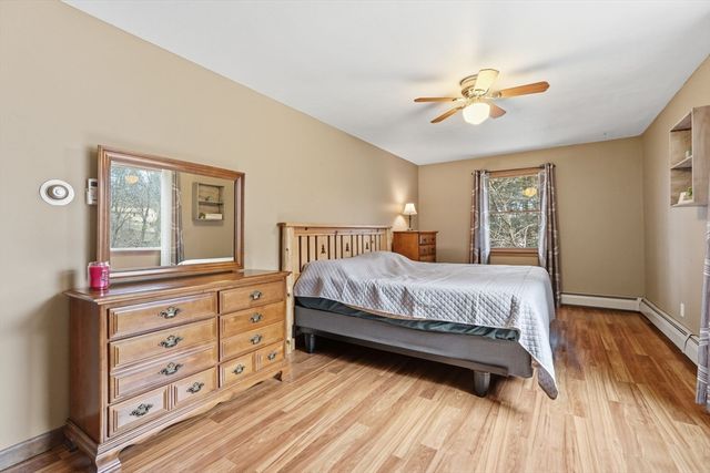 6 Madison Ave, Southampton, MA 01073