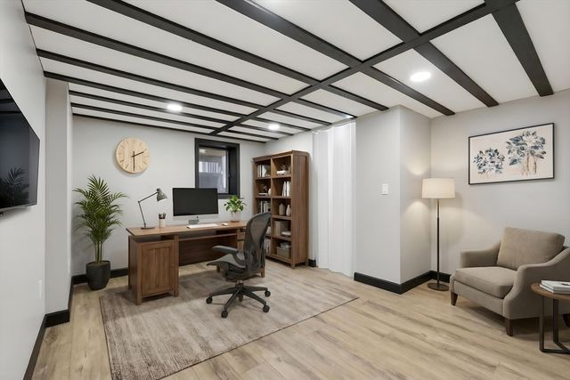 6 Madison Ave, Southampton, MA 01073