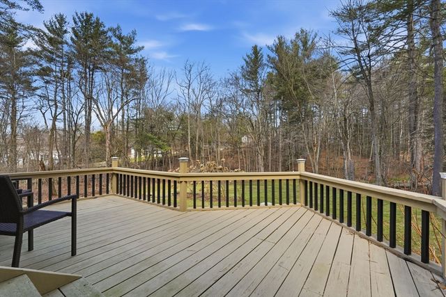 6 Madison Ave, Southampton, MA 01073