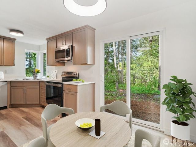 22744 SE 273rd Street, Maple Valley, WA 98038