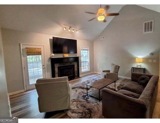 162 White Antelope Street, Waleska, GA 30183
