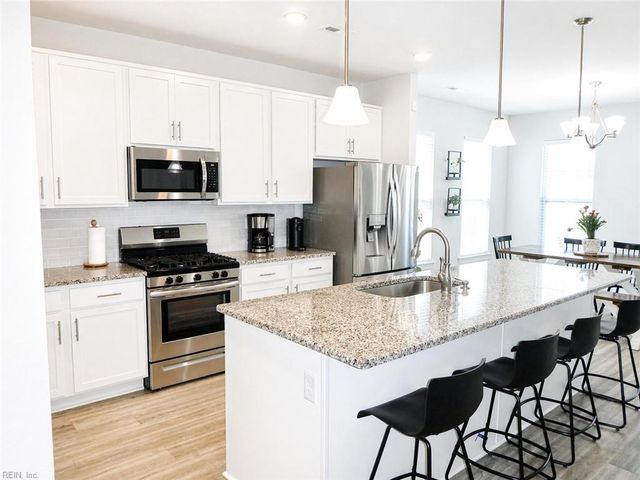 2231 Jolliff Landing PW, Chesapeake, VA 23321