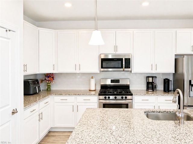 2231 Jolliff Landing PW, Chesapeake, VA 23321