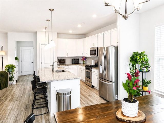 2231 Jolliff Landing PW, Chesapeake, VA 23321