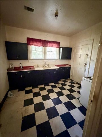607 Dexter Avenue, Mobile, AL 36604