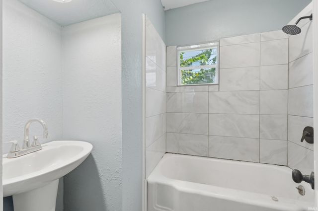 4403 Warsaw Street, Fort Wayne, IN 46806