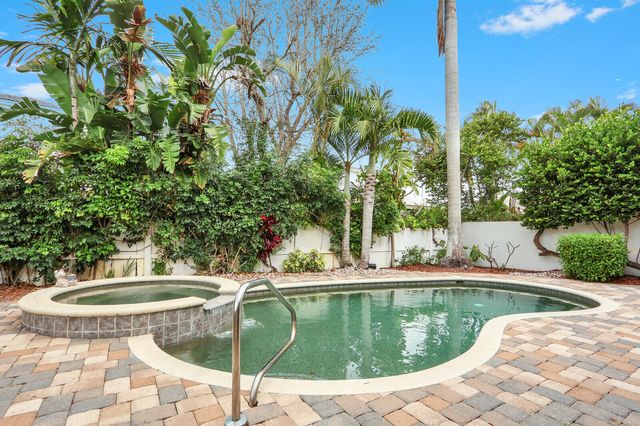 2063 Cezanne Road, West Palm Beach, FL 33409