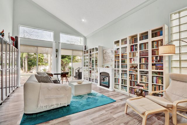 2063 Cezanne Road, West Palm Beach, FL 33409