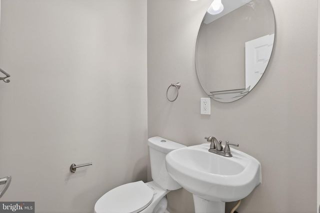 4815 JAY ST NE, Washington, DC 20019