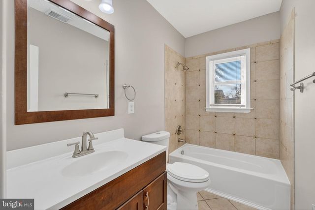 4815 JAY ST NE, Washington, DC 20019