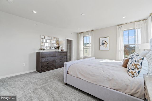 1110B DABNEY DR, Manassas Park, VA 20111