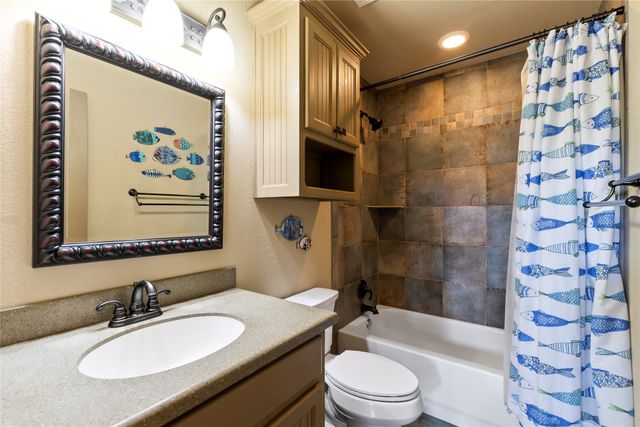122 Lake Terrace Drive, Mabank, TX 75156