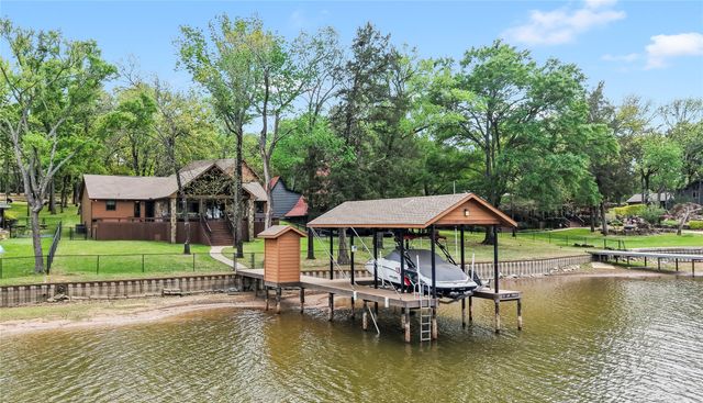122 Lake Terrace Drive, Mabank, TX 75156