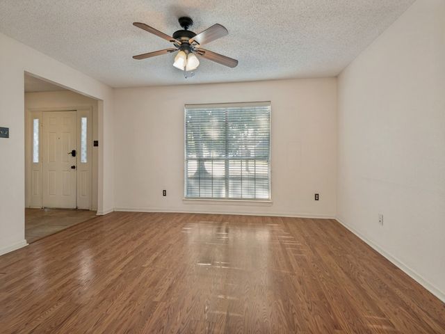 606 Berkley Drive, Grapevine, TX 76051