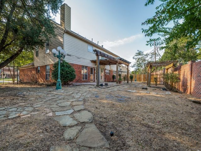 606 Berkley Drive, Grapevine, TX 76051