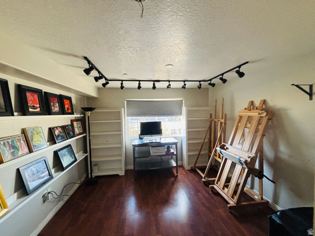 Image 13 of property listing at 208 E SPENCER PEAK WAY #E2, Draper, UT 84020