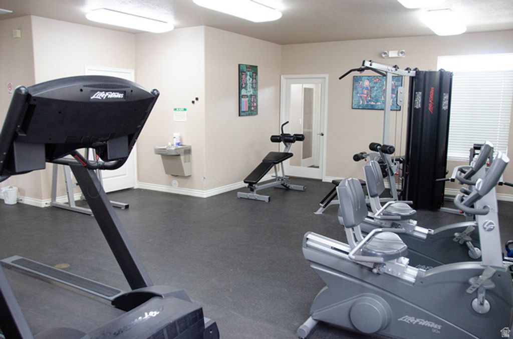 Image 16 of property listing at 208 E SPENCER PEAK WAY #E2, Draper, UT 84020