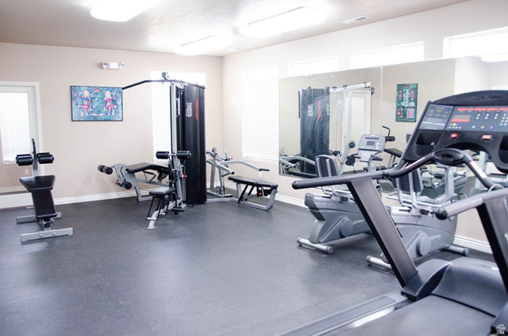 Image 17 of property listing at 208 E SPENCER PEAK WAY #E2, Draper, UT 84020