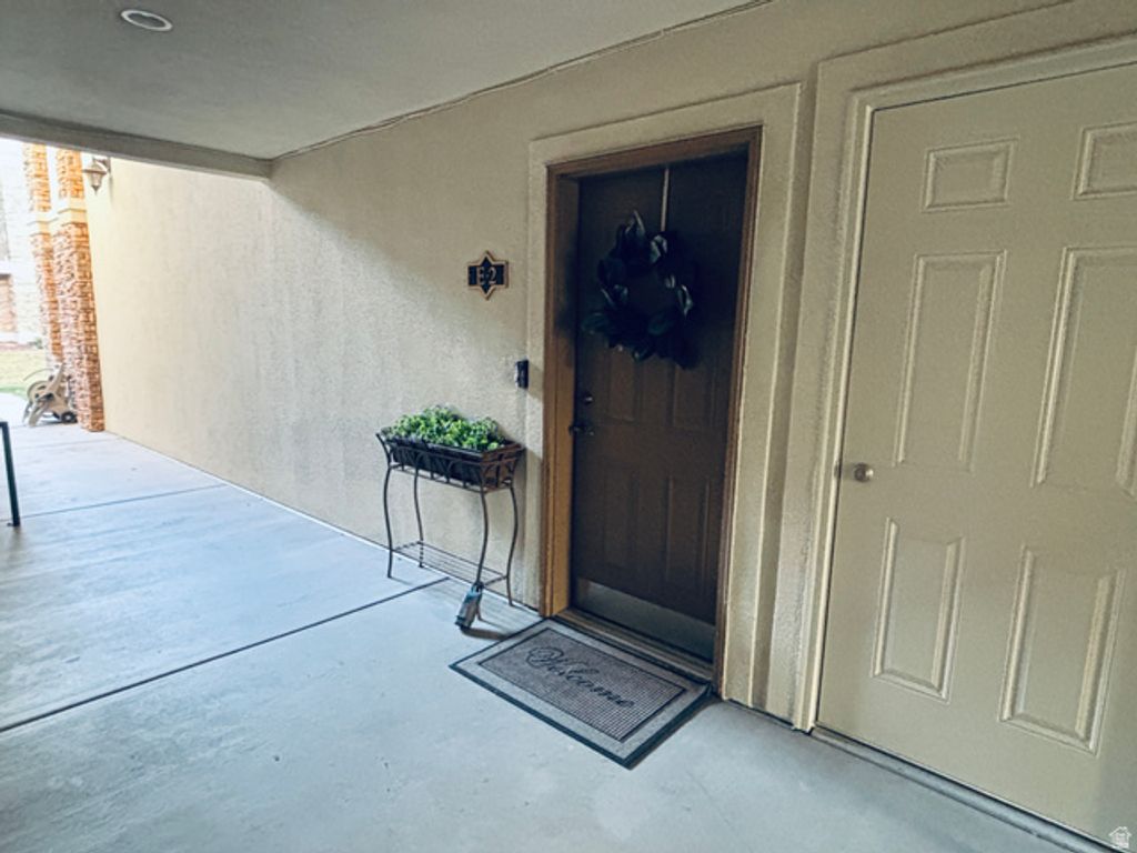 Image 21 of property listing at 208 E SPENCER PEAK WAY #E2, Draper, UT 84020