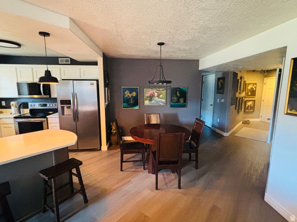 Image 4 of property listing at 208 E SPENCER PEAK WAY #E2, Draper, UT 84020