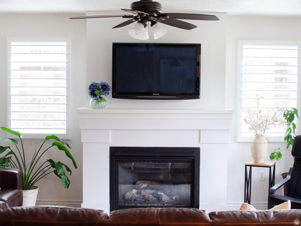 Image 7 of property listing at 208 E SPENCER PEAK WAY #E2, Draper, UT 84020