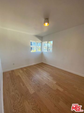 1129 N Westmoreland Avenue 4, Los Angeles, CA 90029