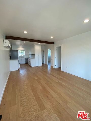 1129 N Westmoreland Avenue 4, Los Angeles, CA 90029