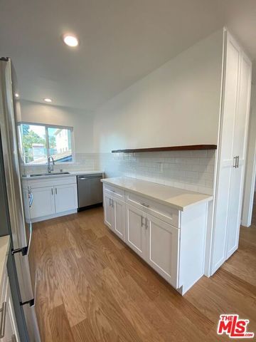 1129 N Westmoreland Avenue 4, Los Angeles, CA 90029