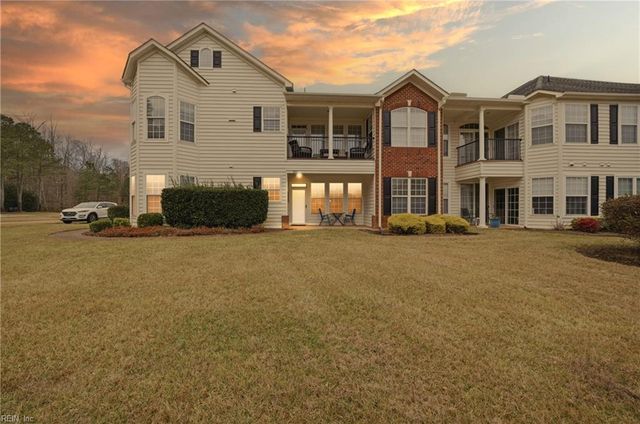2811 Crescent Moon CT, Virginia Beach, VA 23456