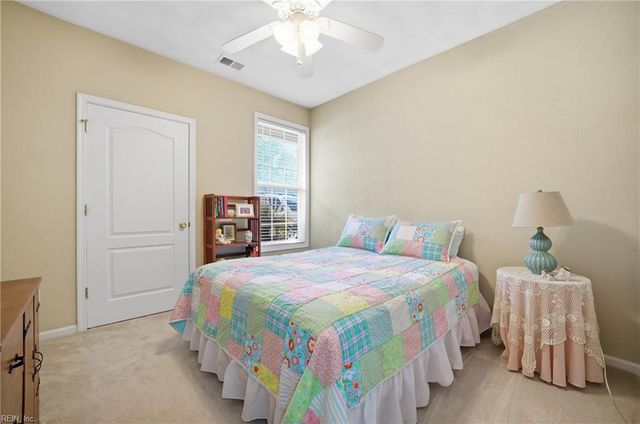 2811 Crescent Moon CT, Virginia Beach, VA 23456