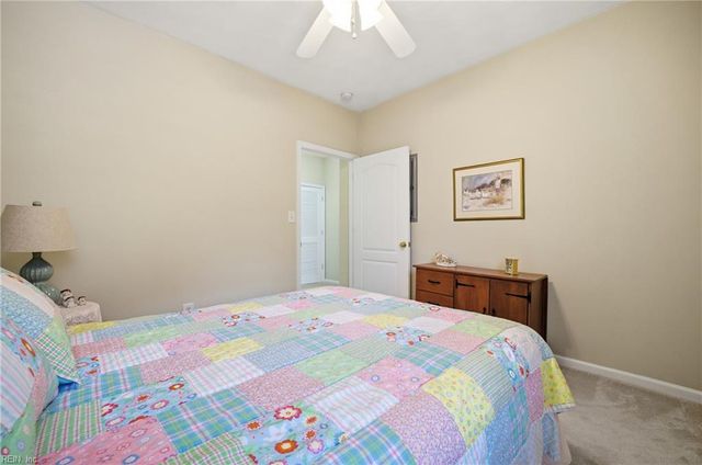 2811 Crescent Moon CT, Virginia Beach, VA 23456