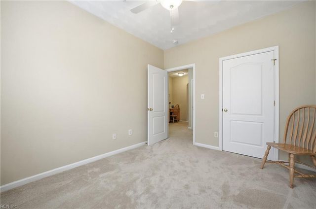 2811 Crescent Moon CT, Virginia Beach, VA 23456
