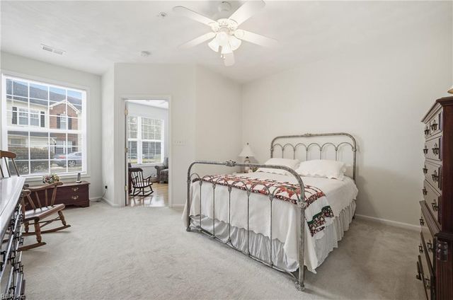 2811 Crescent Moon CT, Virginia Beach, VA 23456