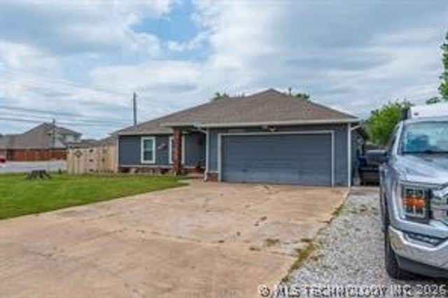 20903 E 35th Street S, Broken Arrow, OK 74014